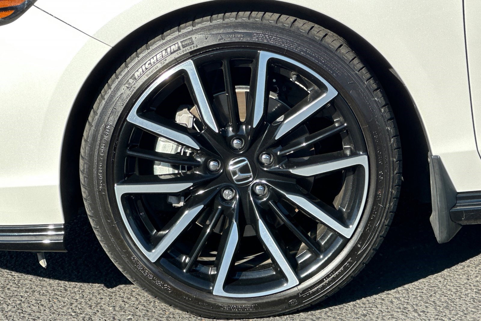 Used 2025 Honda Accord Touring image 13