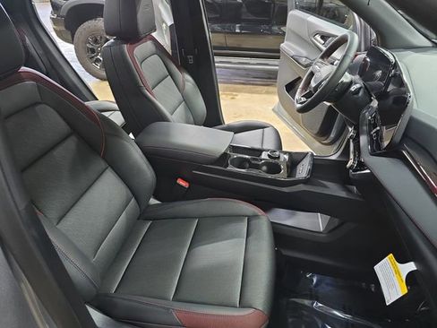 New 2026 Chevrolet Equinox RS w/ LPO, Floor Liner Package image 11