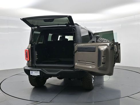 Used 2025 Ford Bronco Badlands image 39