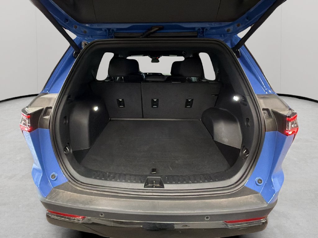 Used 2026 Chevrolet Equinox RS AWD/4WD image 37