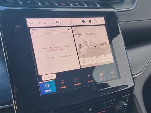 Used 2022 Jeep Grand Cherokee L Limited w/ Black Appearance Package image 25