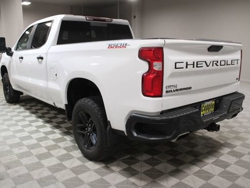 Used 2021 Chevrolet Silverado 1500 LT Trail Boss w/ Convenience Package II AWD/4WD image 8