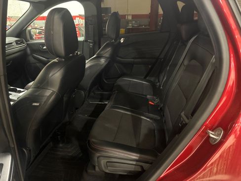 Used 2023 Ford Escape ST-Line w/ Tech Pack #1 FWD image 7