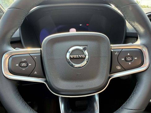 Certified 2023 Volvo C40 P8 Recharge Ultimate w/ Protection Package Premier AWD/4WD image 16