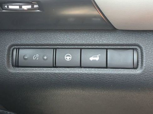Used 2022 Nissan Pathfinder SL w/ SL Premium Package FWD image 25