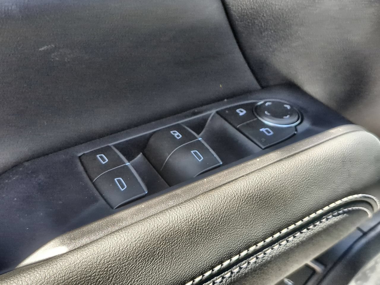Used 2026 GMC Terrain Denali AWD/4WD image 24