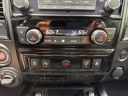 Used 2020 Nissan Titan PRO-4X w/ Pro-4x Convenience Package AWD/4WD image 14