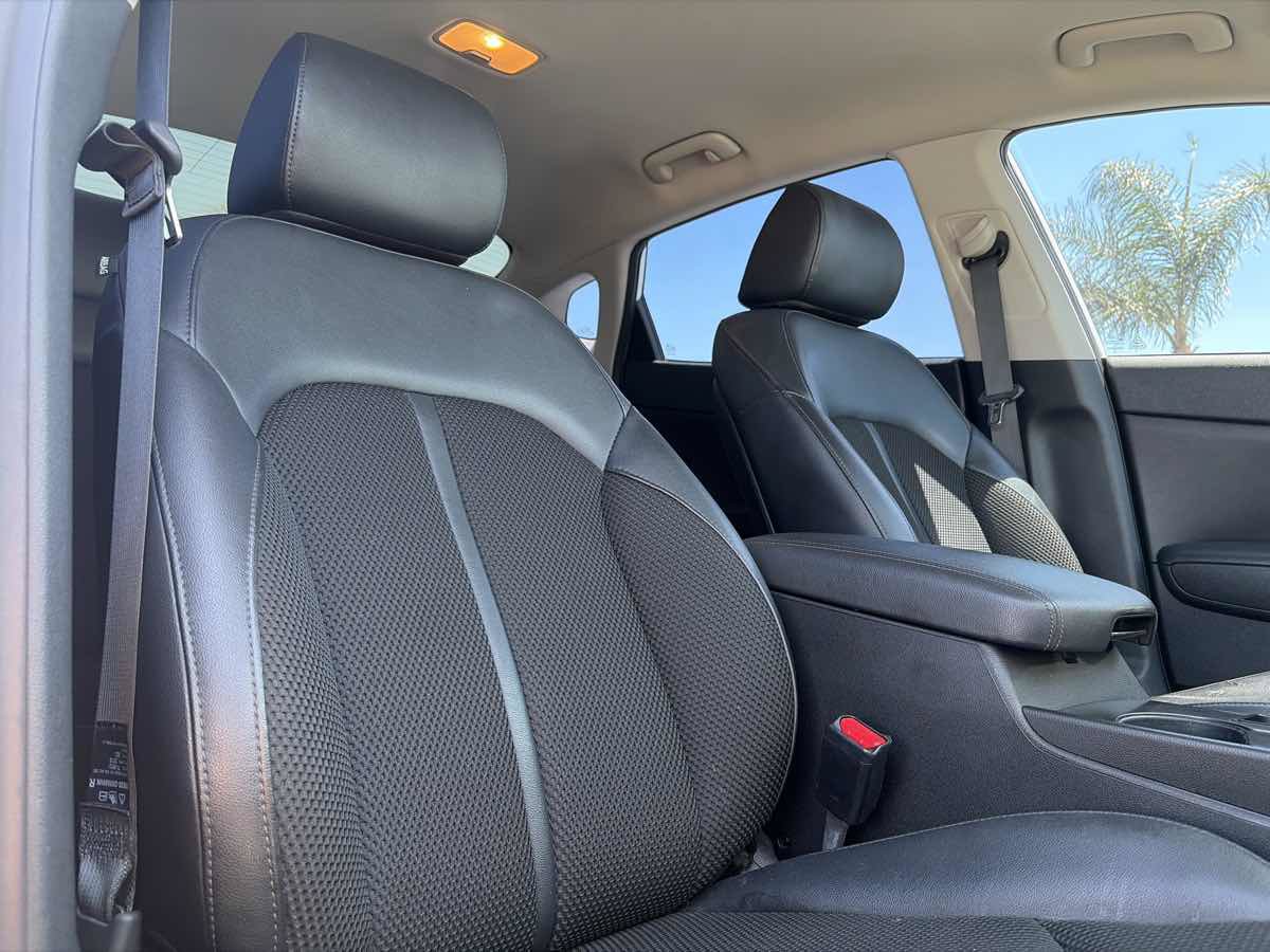 Used 2019 Kia Optima S FWD image 29