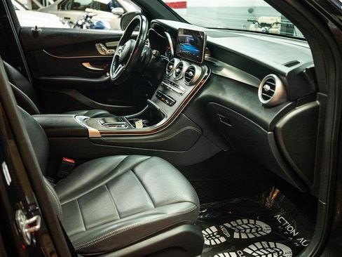 Used 2020 Mercedes-Benz GLC 300 4MATIC image 14