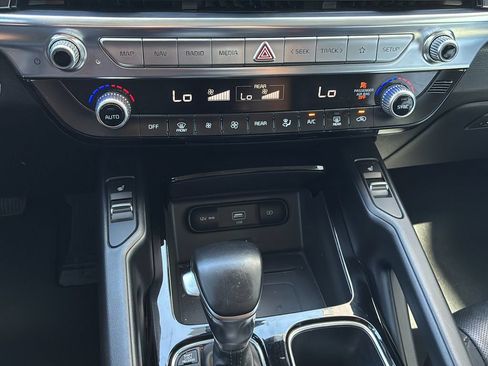 Used 2022 Kia Telluride S FWD image 22