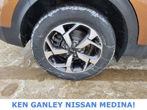 Used 2020 Kia Sportage LX image 21