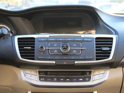 Used 2014 Honda Accord LX image 33