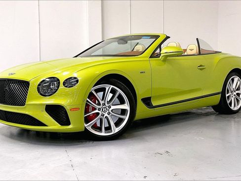 Used 2024 Bentley Continental GT image 3