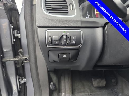 Used 2018 Volvo S60 T5 Inscription Platinum image 25