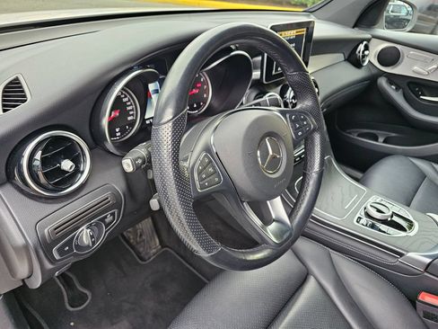 Used 2019 Mercedes-Benz GLC 300 4MATIC image 25