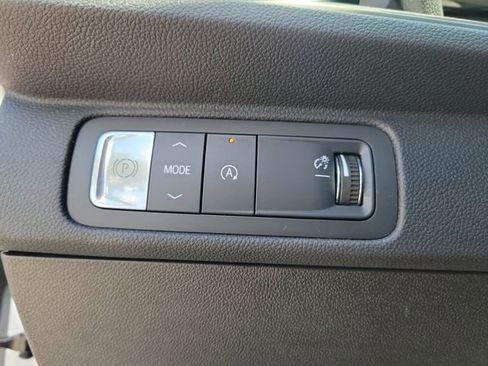 Used 2026 Chevrolet Traverse LT FWD image 24