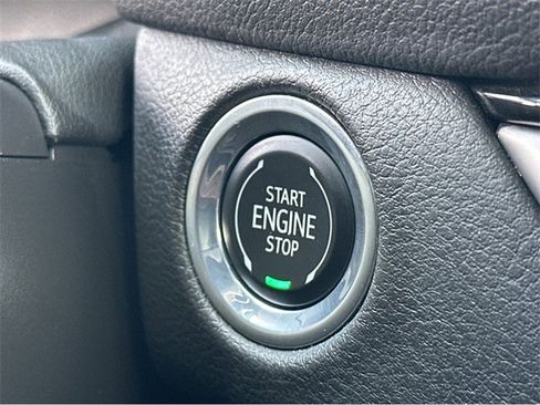 Certified 2024 Cadillac XT4 Premium Luxury image 33