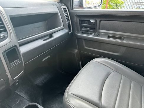 Used 2017 RAM 2500 Tradesman w/ Chrome Appearance Group image 16