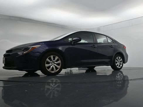 Used 2024 Toyota Corolla LE FWD image 20