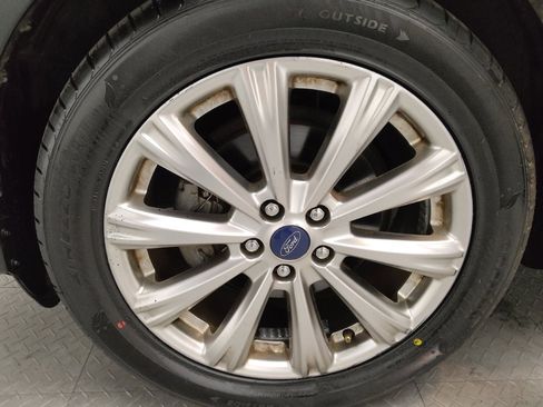 Used 2017 Ford Escape Titanium image 31