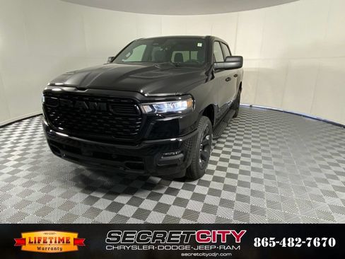 New 2026 RAM 1500 Express AWD/4WD image 3