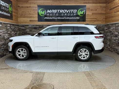 Used 2023 Jeep Grand Cherokee Limited AWD/4WD image 6