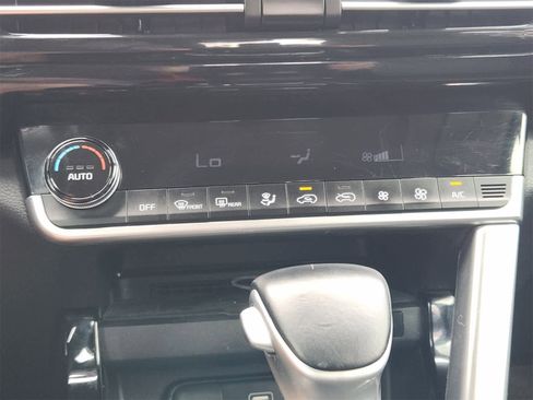 Used 2021 Kia Seltos EX image 19