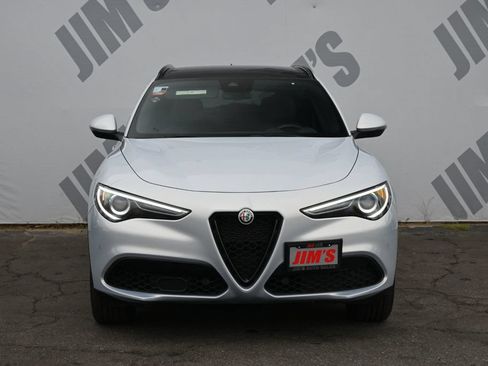 Used 2023 Alfa Romeo Stelvio Sprint RWD image 2