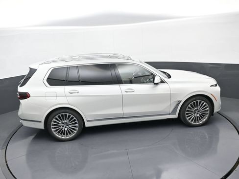 Used 2025 BMW X7 xDrive40i w/ Executive Package AWD/4WD image 37