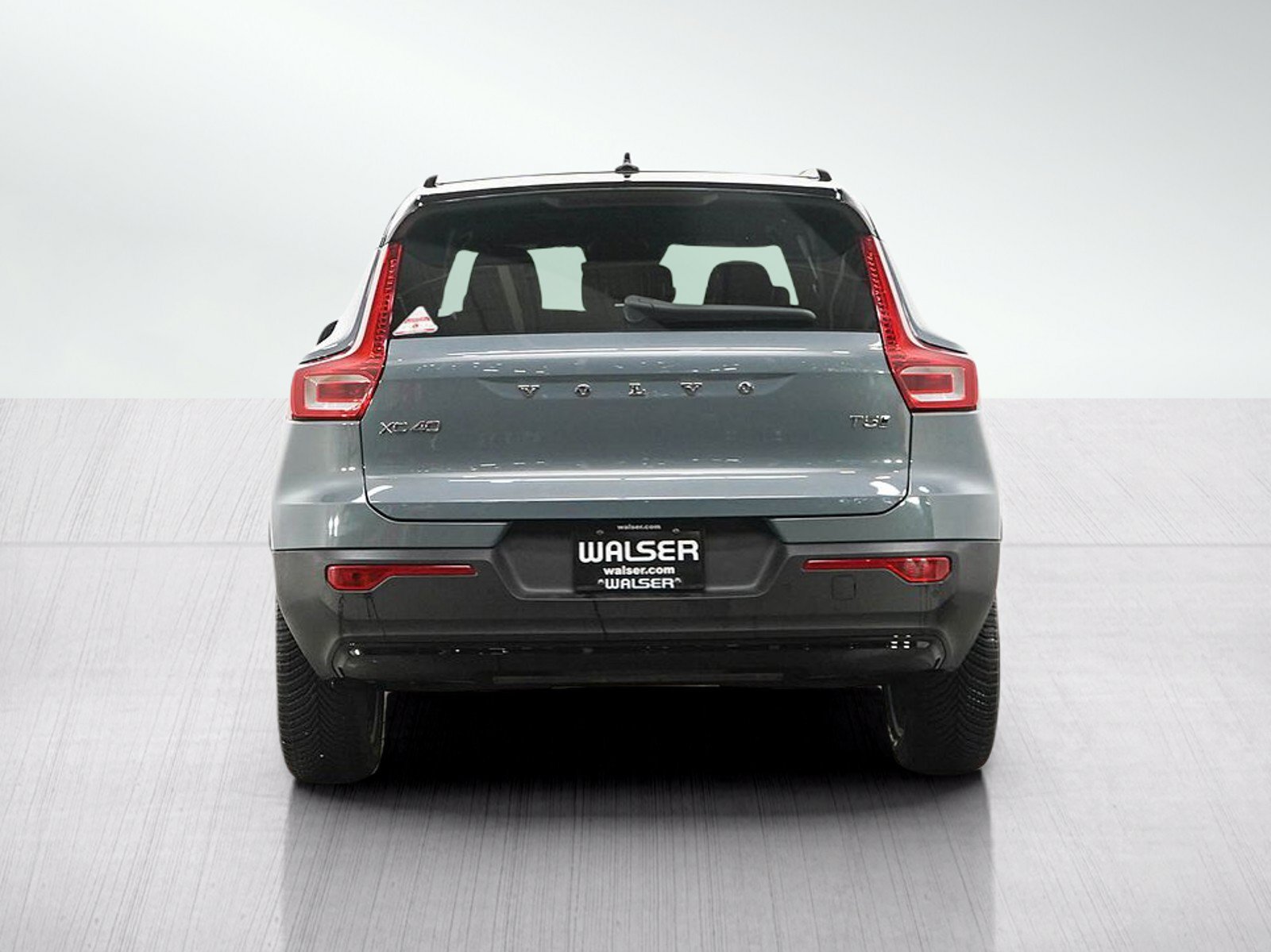 Used 2022 Volvo XC40 T5 R-Design AWD/4WD image 4