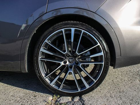 Used 2020 Maserati Levante GTS AWD/4WD image 39