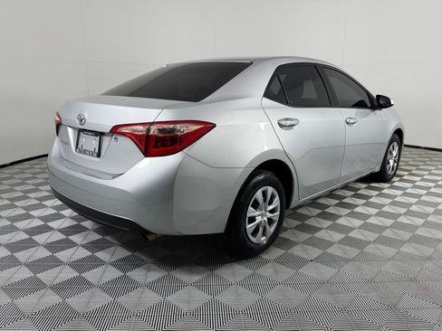 Used 2018 Toyota Corolla L FWD image 5