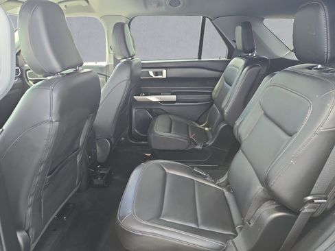 Used 2023 Ford Explorer XLT w/ Equipment Group 202A AWD/4WD image 23