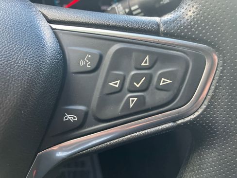 Used 2020 Chevrolet Equinox LS image 18