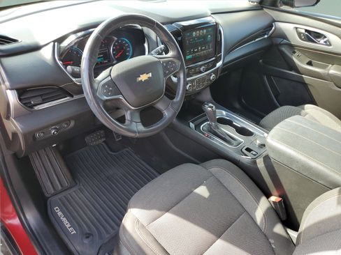 Used 2018 Chevrolet Traverse LT FWD image 17
