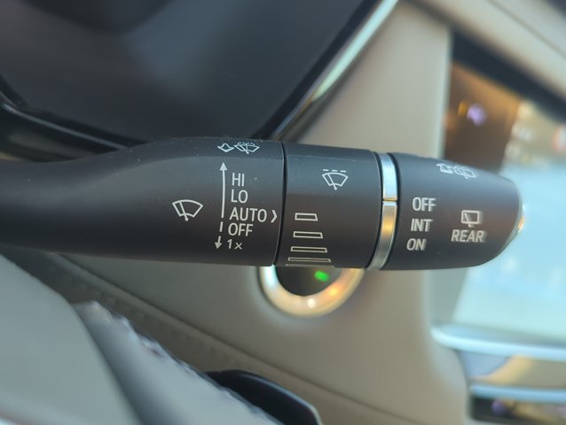 Used 2019 Cadillac XT5 Premium Luxury FWD image 19