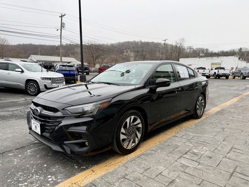 Used 2024 Subaru Legacy Limited image 4