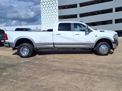 Used 2019 RAM 3500 Laramie image 25