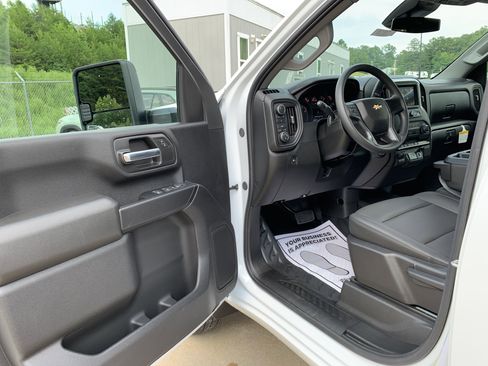New 2025 Chevrolet Silverado 3500 W/T w/ WT Convenience Package AWD/4WD image 9