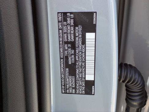 New 2026 Volvo XC40 B5 Ultra w/ Climate Package image 15