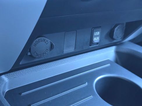 Used 2014 Toyota Tundra SR5 w/ TRD Off Road Package image 27