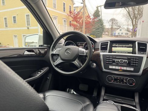 Used 2014 Mercedes-Benz ML 350 4MATIC image 34