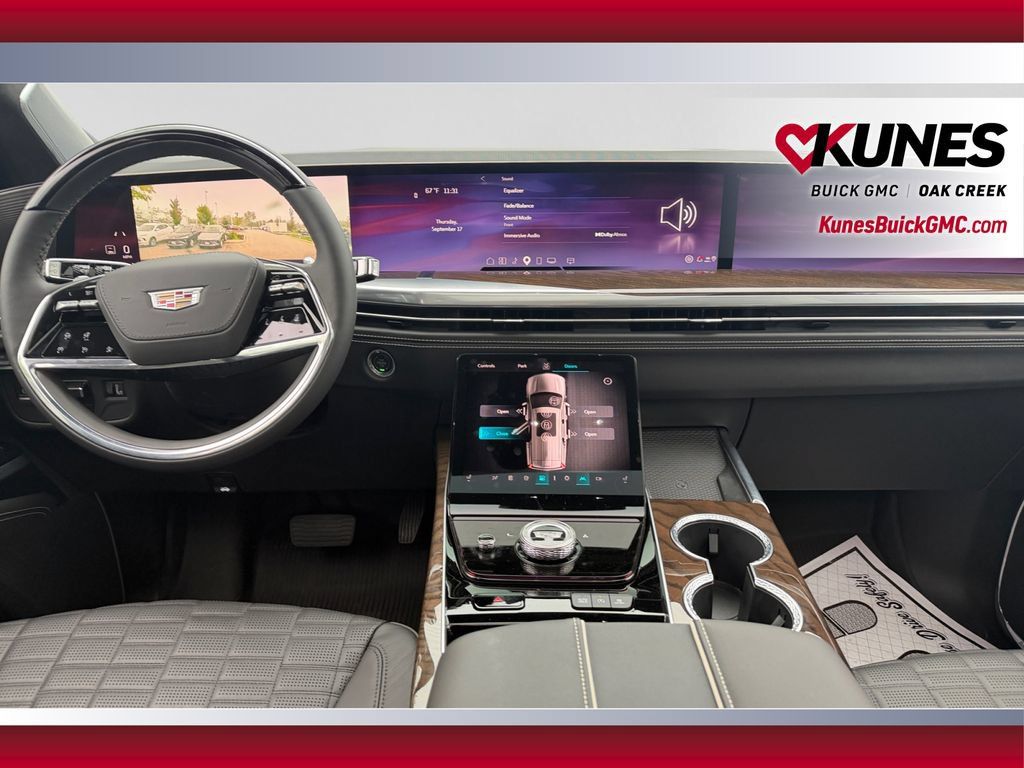 Used 2026 Cadillac Escalade Platinum Sport w/ LPO, Floor Liner Package AWD/4WD image 25
