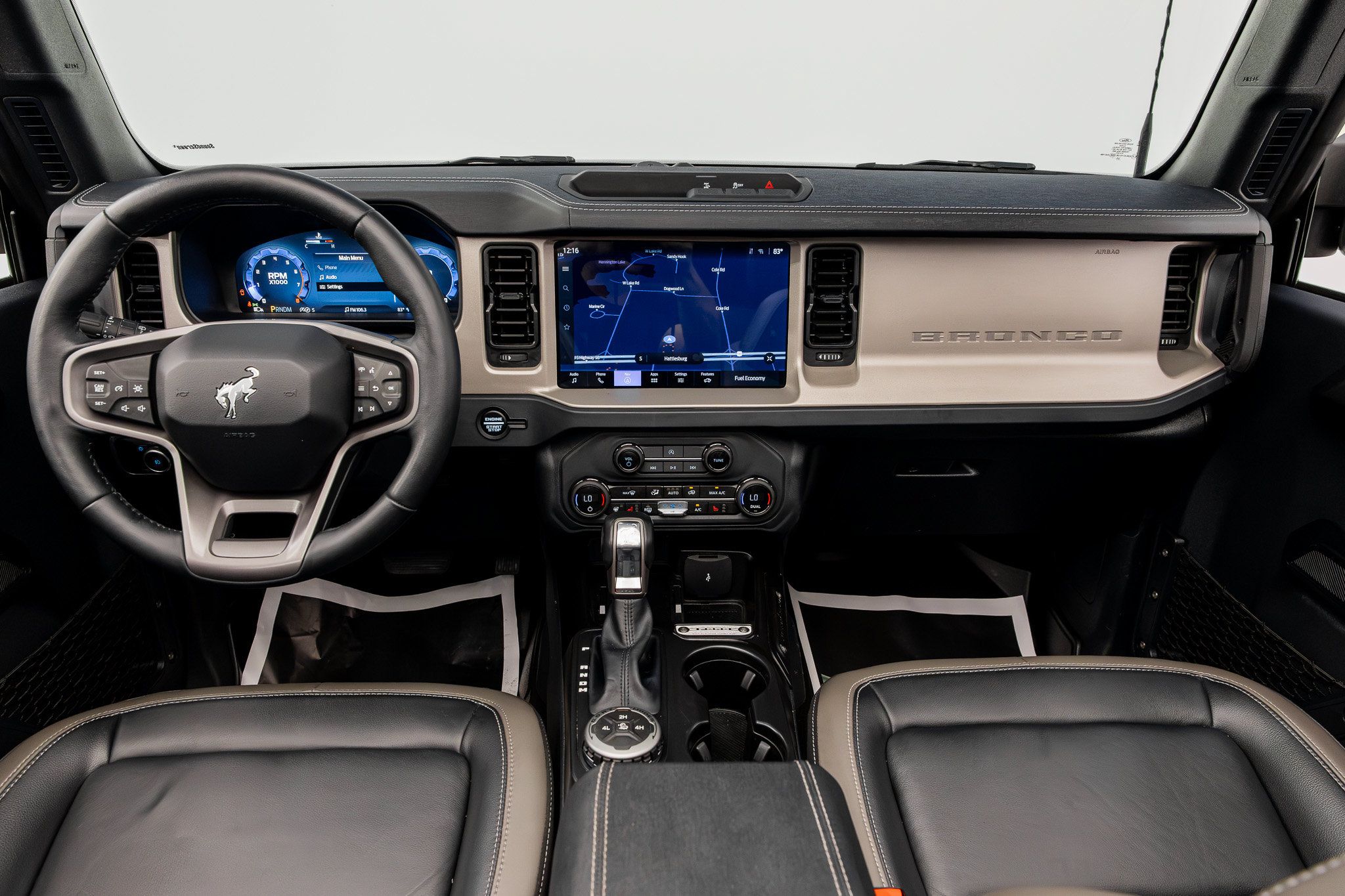 Used 2025 Ford Bronco Outer Banks AWD/4WD image 38