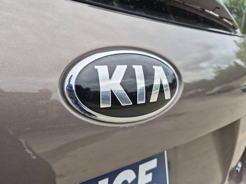 Used 2019 Kia Sorento AWD V6 image 14