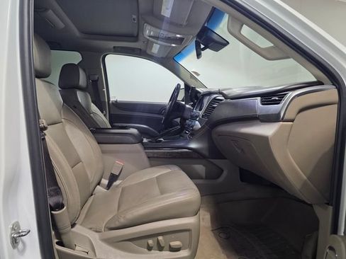 Used 2018 Chevrolet Suburban LT w/ LT Signature Package AWD/4WD image 33
