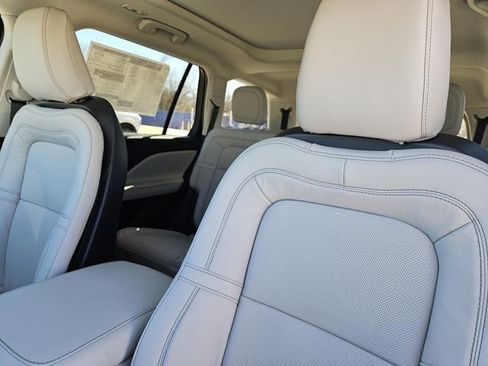 New 2026 Lincoln Aviator Reserve image 19