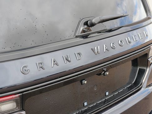 Used 2024 Jeep Grand Wagoneer L Series III w/ Quick Order Packagew 28T AWD/4WD image 37