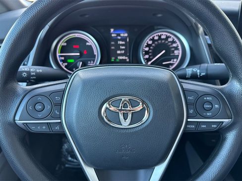 Used 2022 Toyota Camry LE image 25