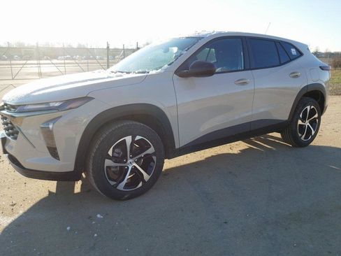 New 2026 Chevrolet Trax RS image 6